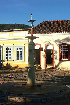 Cidade de Goiás - Largo da Matriz - Chafariz