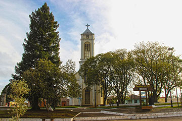 Cambará do Sul - Igreja São José junto à Praça da Cultura