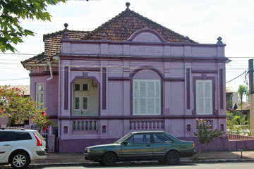 Estância Velha - Casa datada de 1926 na fachada